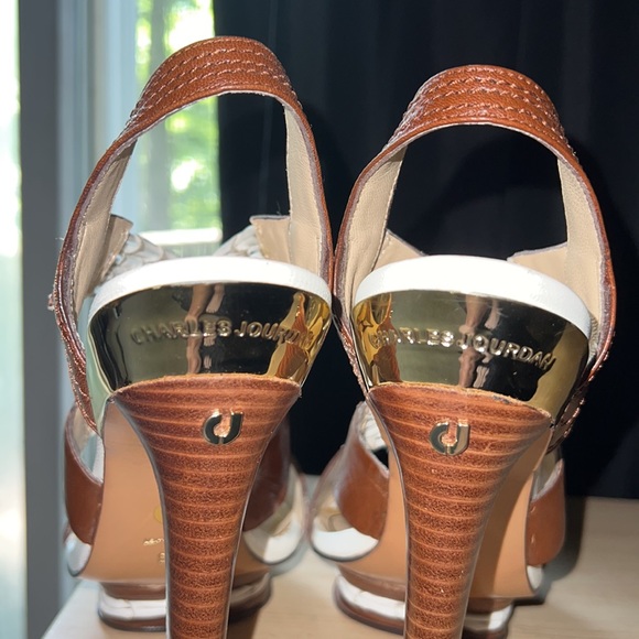 Charles Jourdan Sandal - Picture 6 of 9